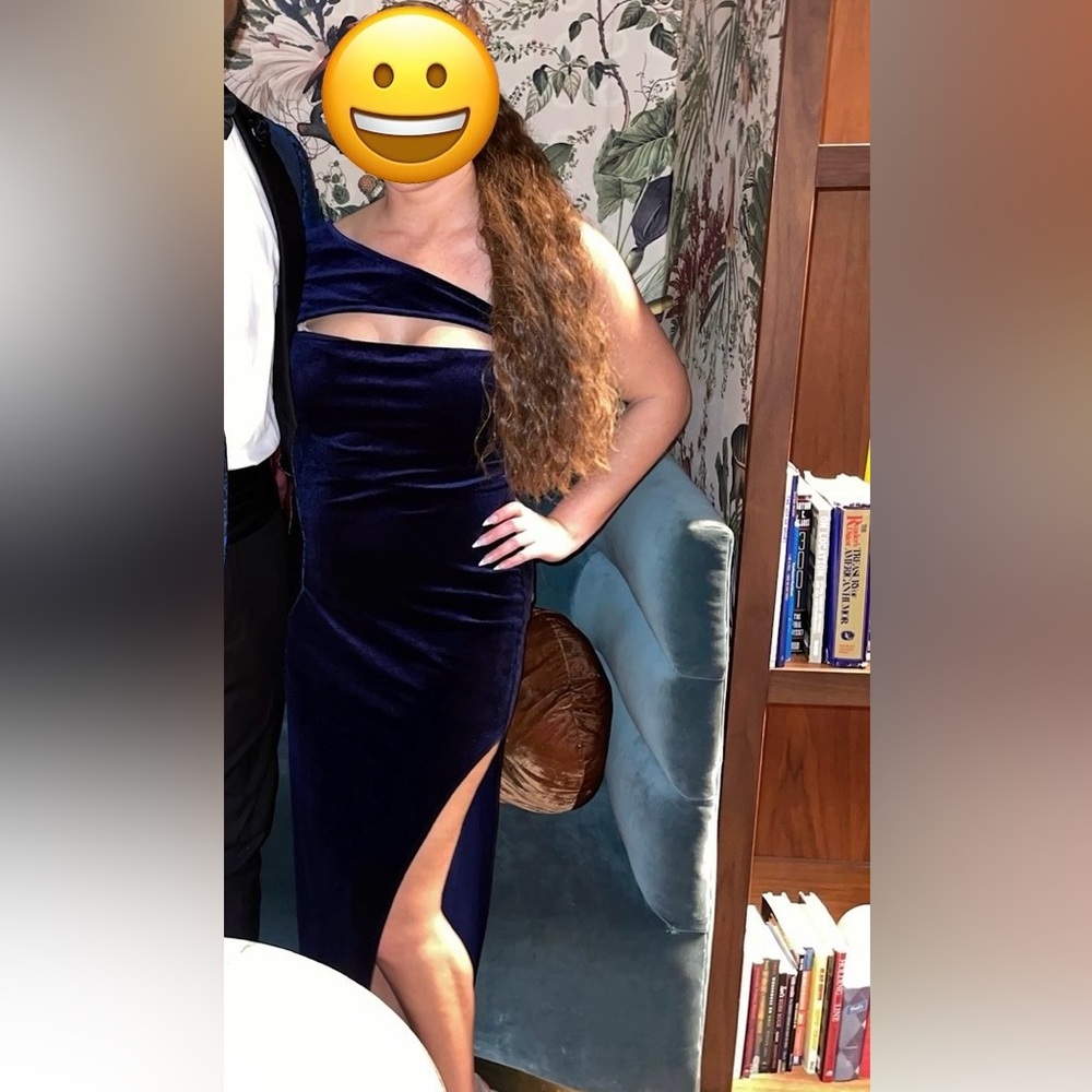 Windsor Midnight Blue One-Shoulder Velvet Dress